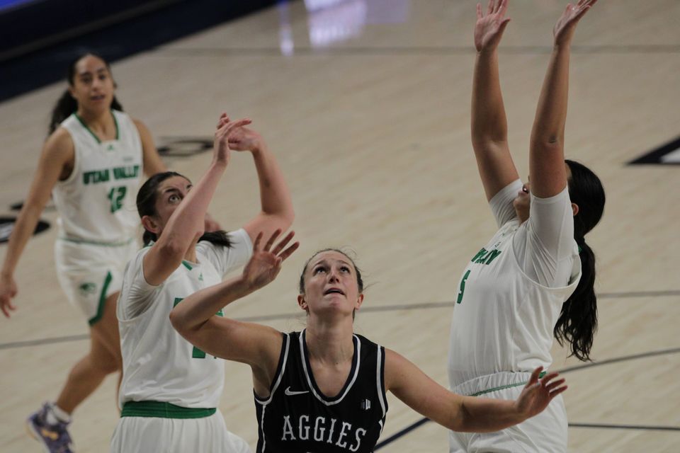 WBB Notebook: Aggies Beat Utah Valley, Despite Struggles